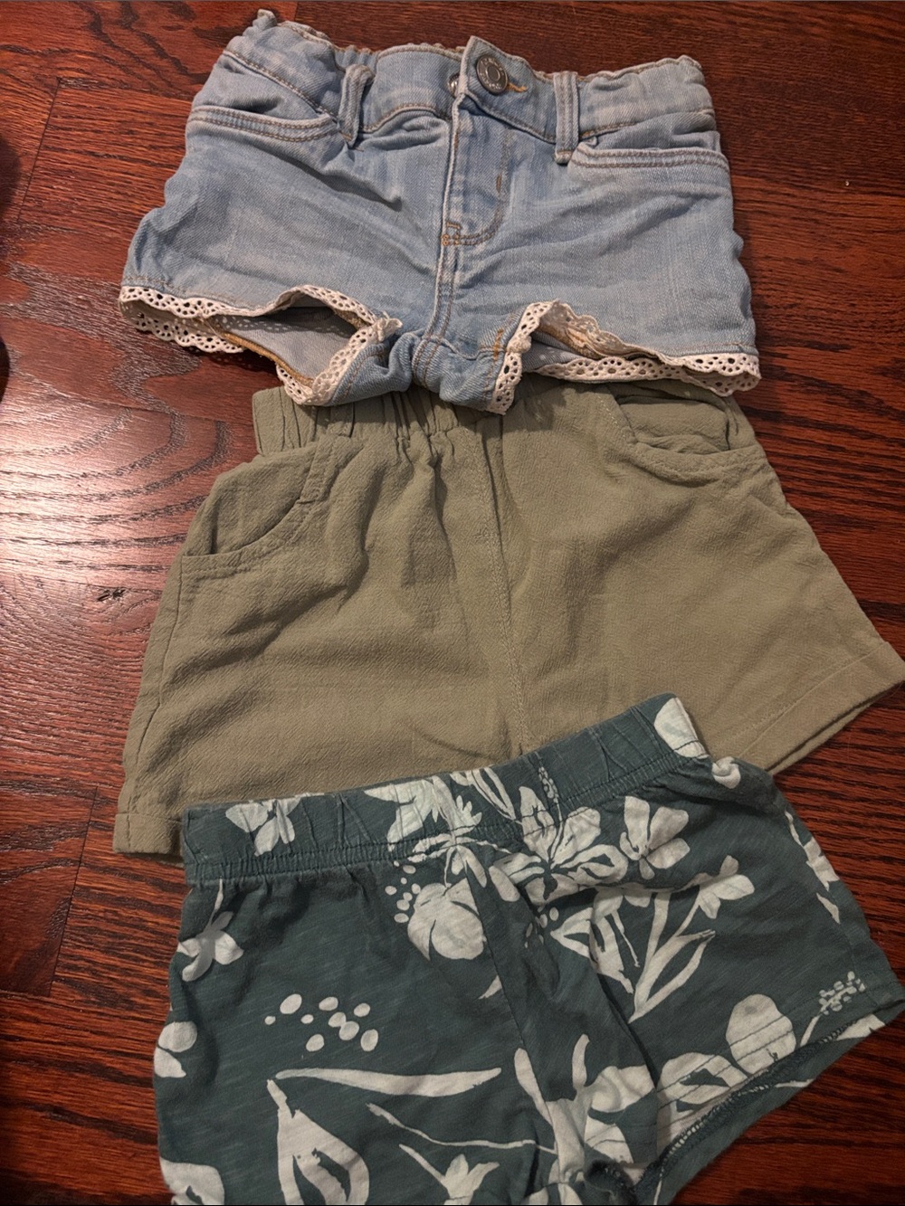 OshKosh B'gosh, Carters shorts lot